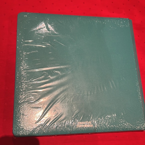 NWT Creative Memories 12x12 Flex-Hinge Album - Picture 2 of 3